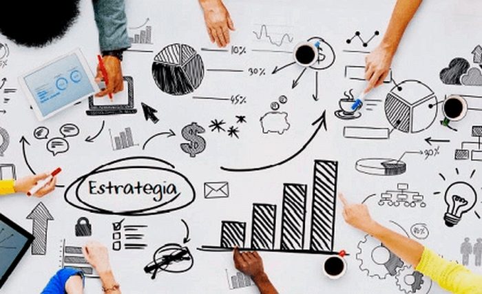 Equipo definiendo planificación estratégica